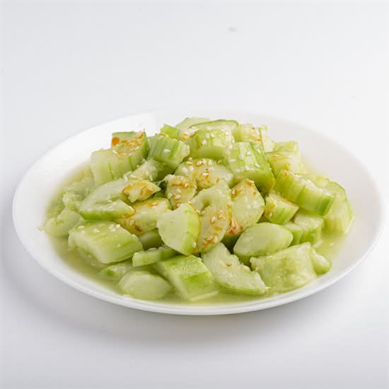 拍黄瓜 Smashed Cucumber Salad